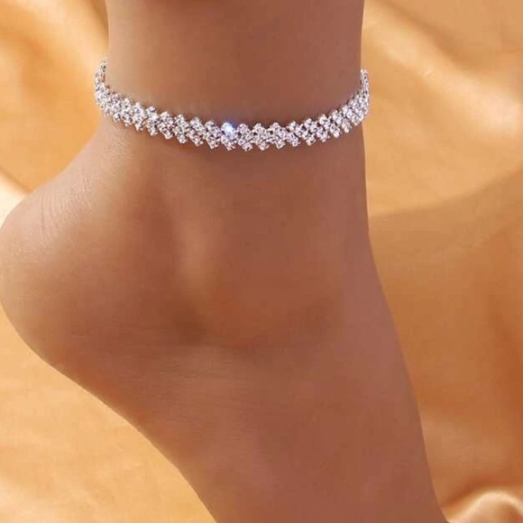 JEWELRY MYSTERY BOX! ❤️ - Picture 7 of 12